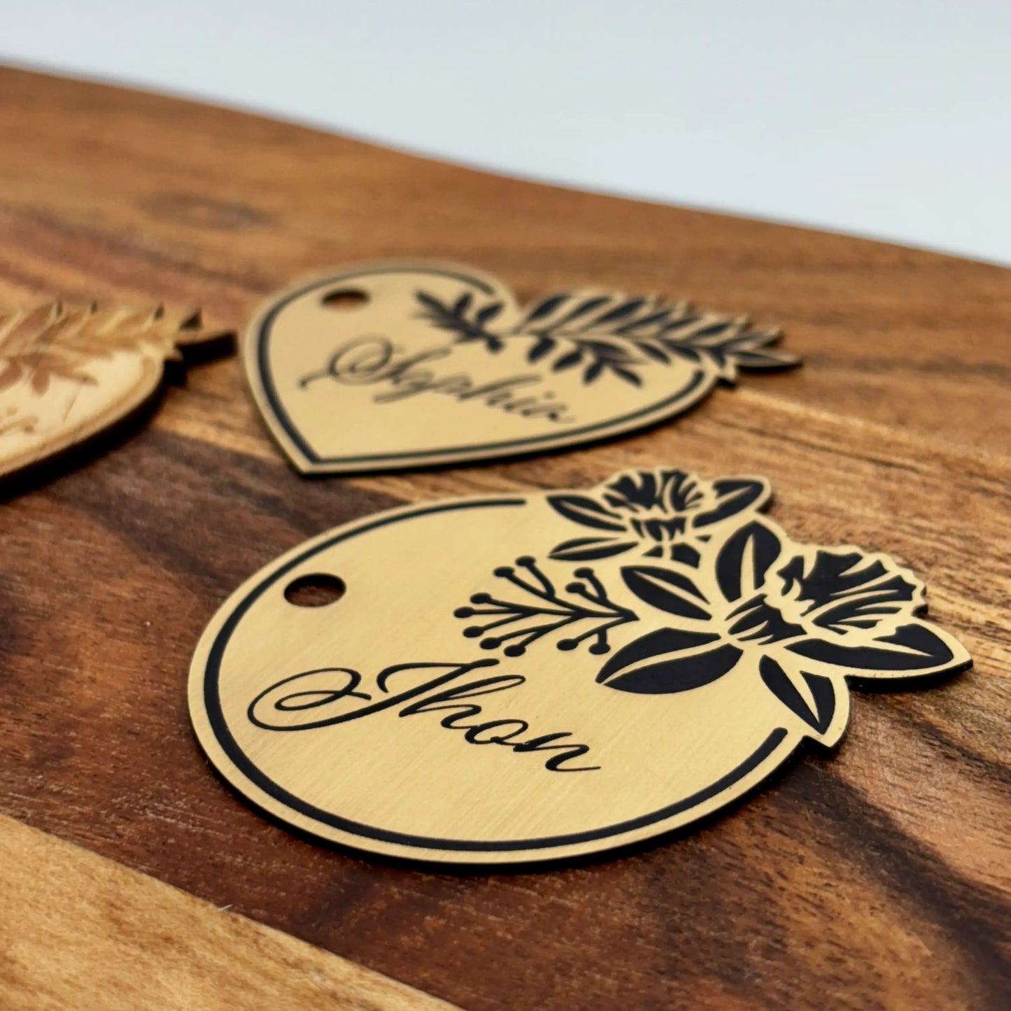 Wedding Place Cards - Elegant Keepsakes for Your Special Day Vibeartz